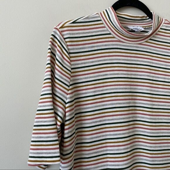 Ellie - Stripe metallic mock neck shirt - Picture 5 of 8